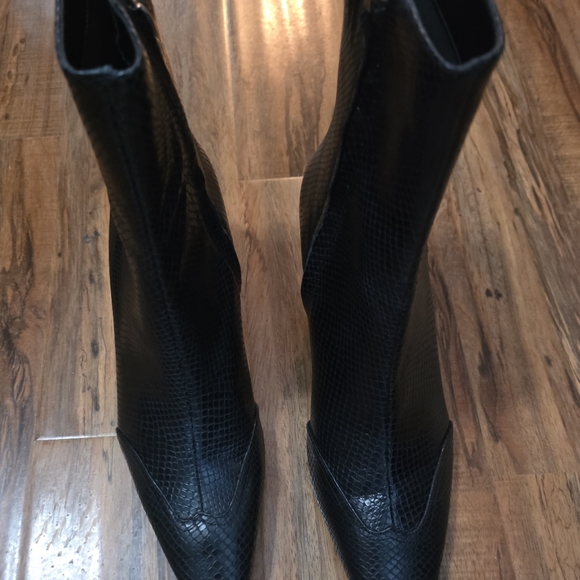 Dolce Vita Women's Anika Boots In Onyx SnakeLeather Booties Size 9.5  Never Worn - Picture 7 of 16
